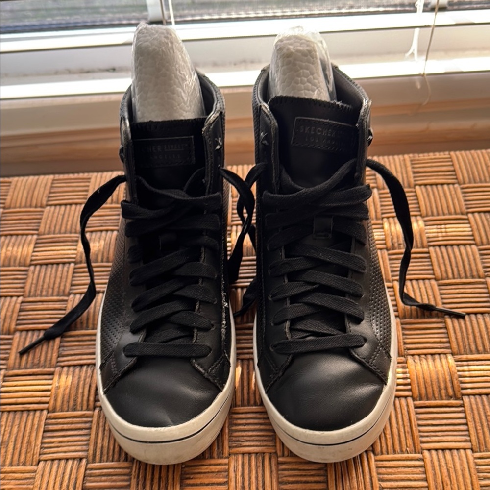 Skecher Select Los Angeles Women’s Black Leather High-Top Sneakers